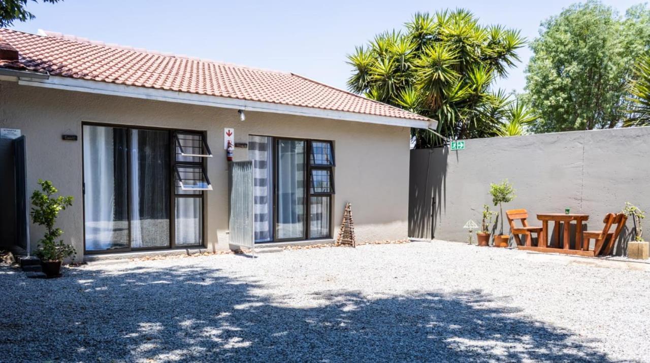 Mykhaya-Your Home Away From Home Kempton Park Ngoại thất bức ảnh
