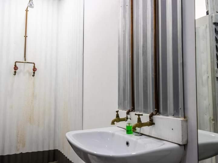 Mykhaya-Your Home Away From Home Kempton Park Ngoại thất bức ảnh